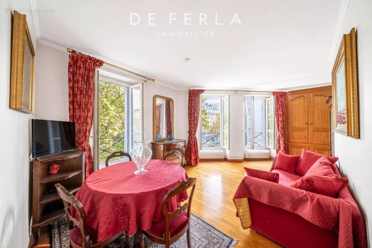 Appartement à PARIS-14E