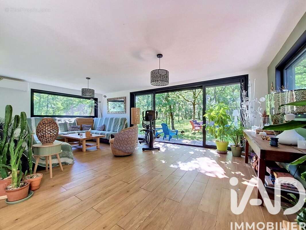 Photo 2 - Maison à LALBENQUE