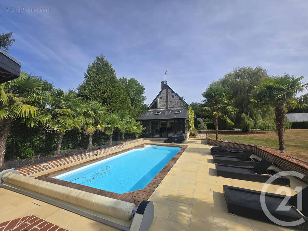 Maison 180 m² à Les Baux-De-Breteuil  - photo 2