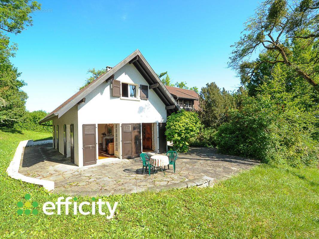 Maison à VETRAZ-MONTHOUX