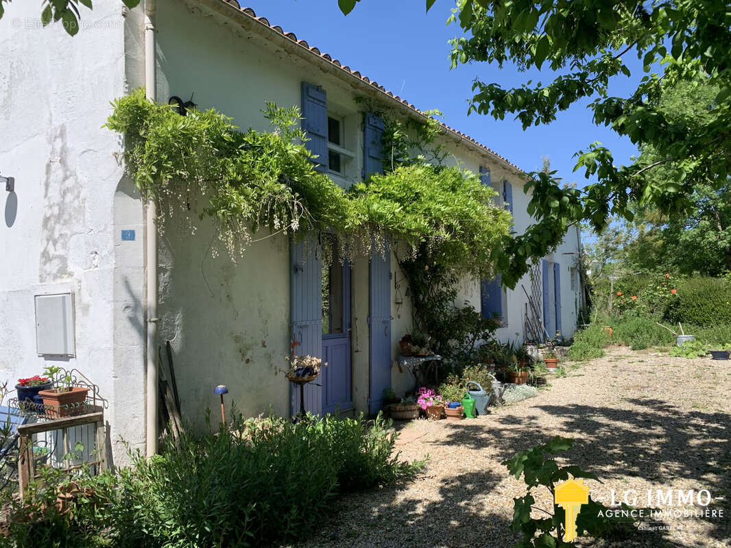 Maison à ARCES