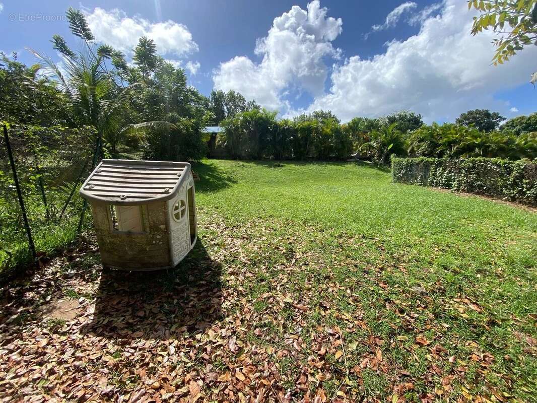 Maison à LES TROIS-ILETS