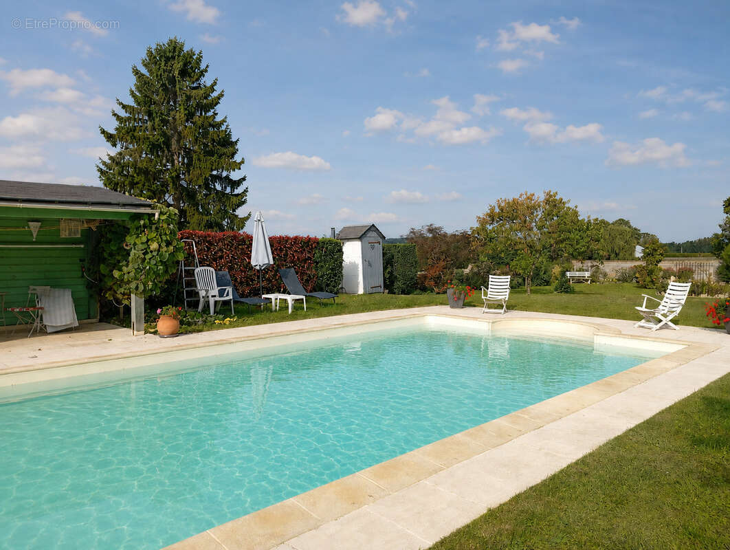 Longère avec piscine près de Loches - photo 17