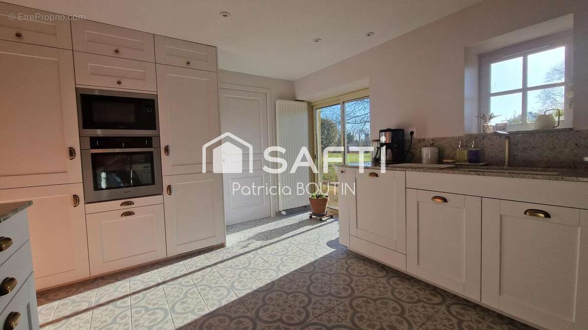 Maison 204 m² à Aigonnay  - photo 5