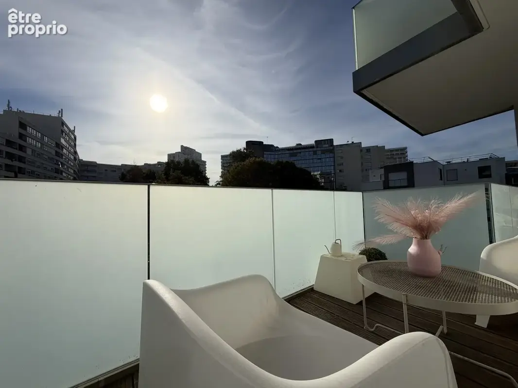 À vendre - Rennes hypercentre - les halles - 85m2 2 chambres - Ascenseur terrasse et garage double - photo 2