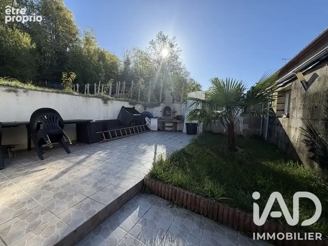 Photo 1 - Maison à BROUSSEVAL
