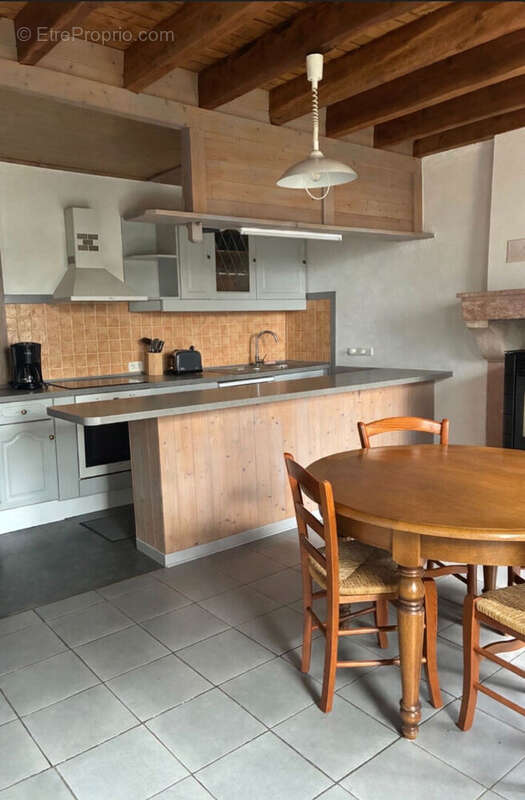 Maison à VALLON-EN-SULLY