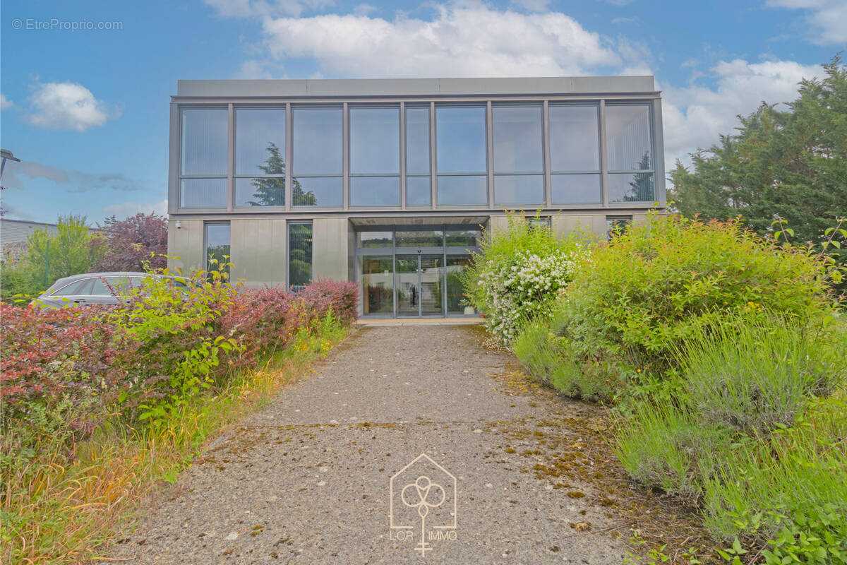 Commerce à CUSTINES