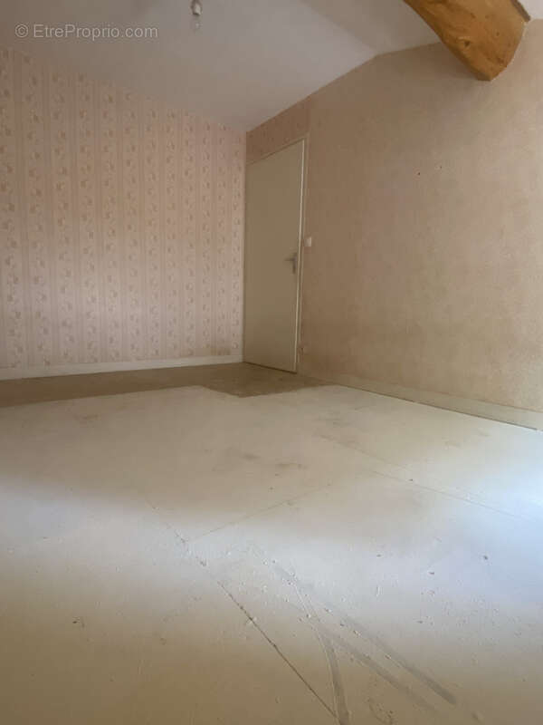 Maison 2 chambres 63 m2 garage dependance - photo 12