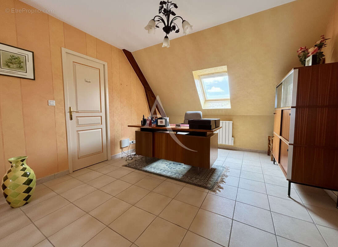 Maison de qualité à proximité des commerces - photo 10