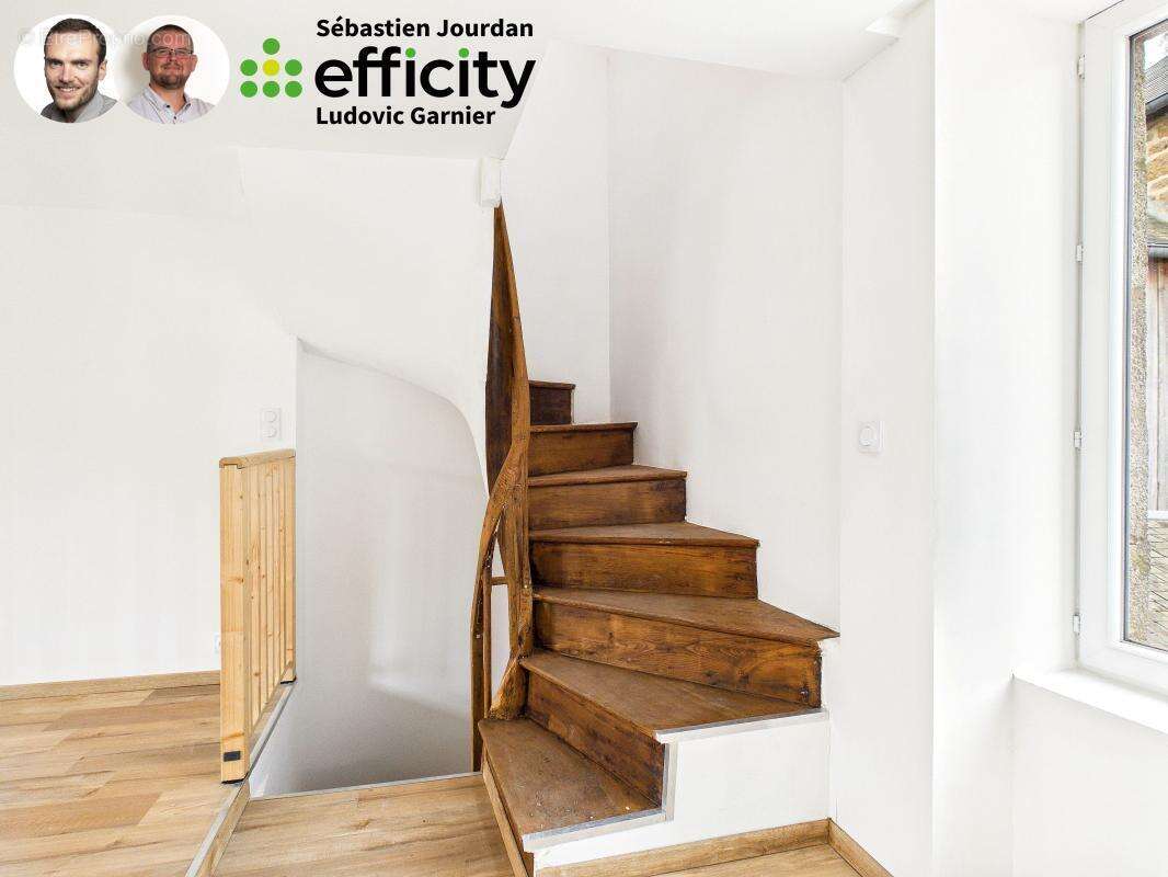 Maison à LOUVIGNE-DU-DESERT