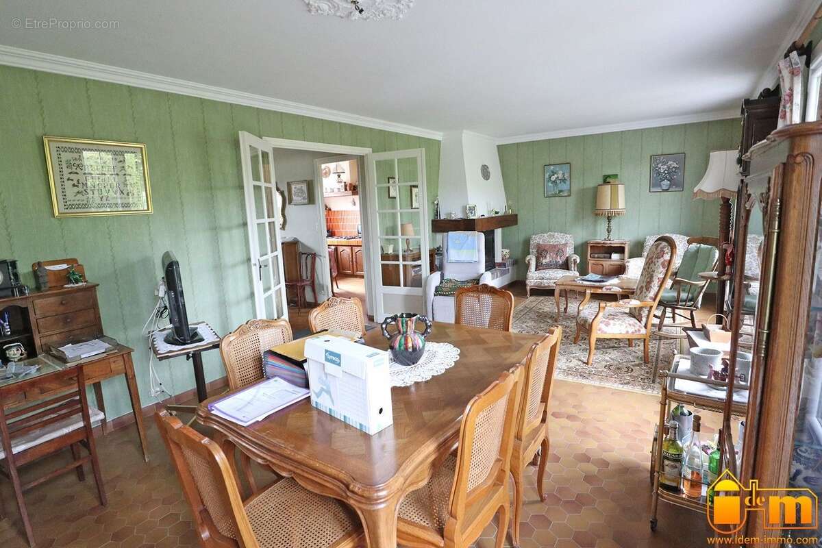 Maison à ETAMPES