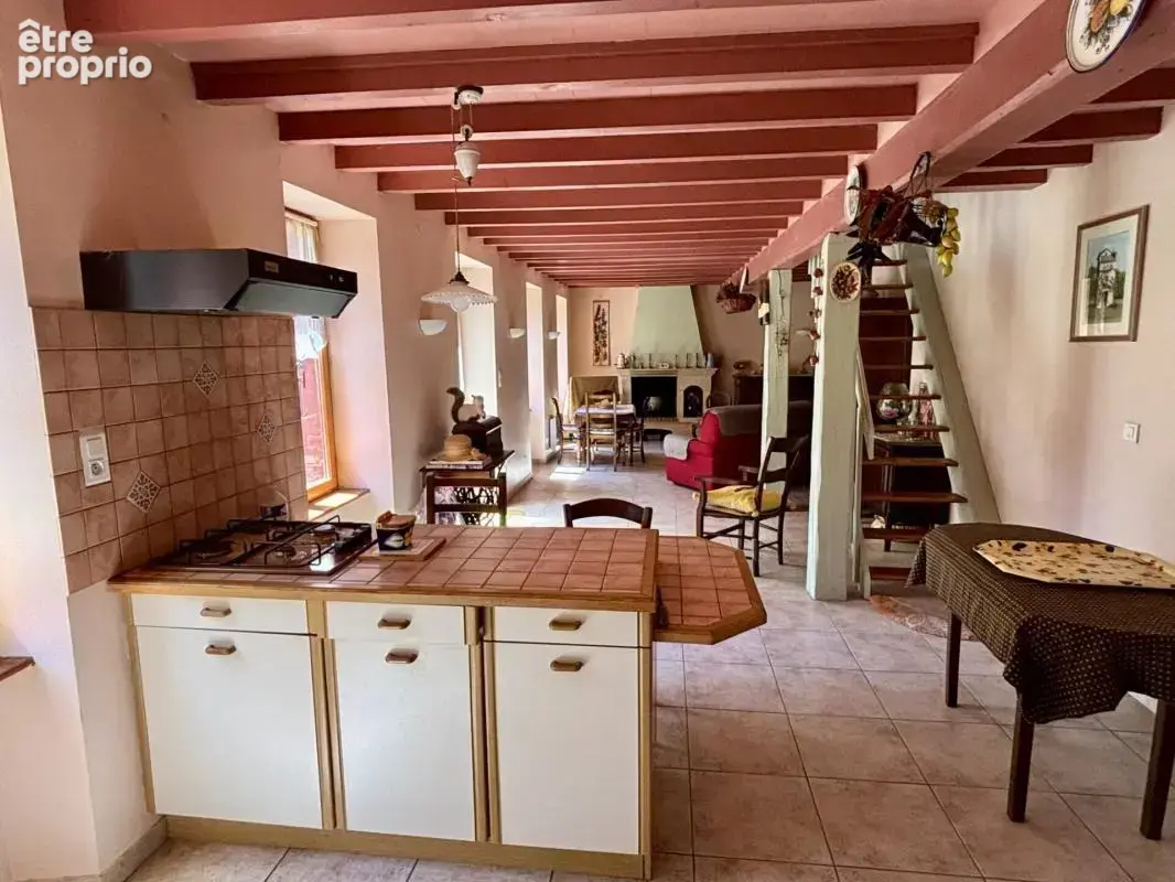 Corps de ferme de caractère – 215 m² habitables – Fort potentiel – Fendeille - photo 3