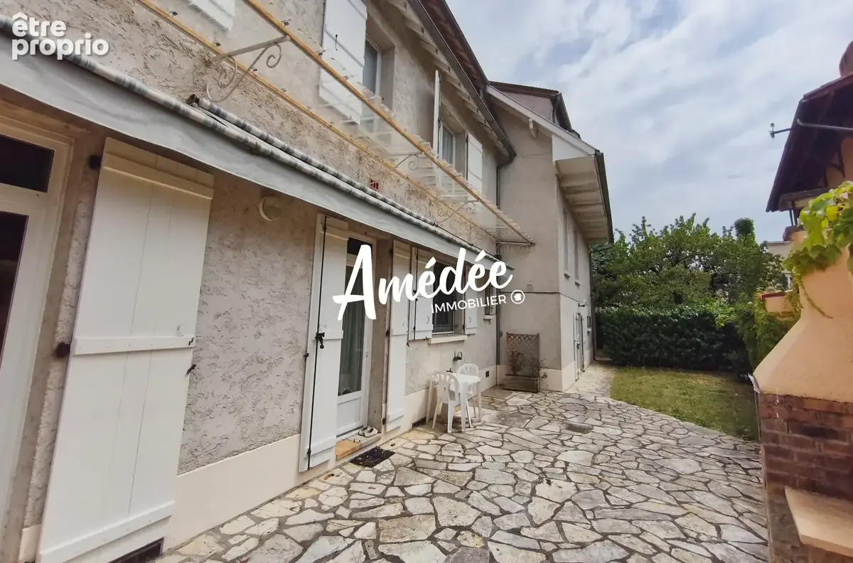Maison 11 pièces 304 m² à vendre à Saint-Cere (46400) - photo 2