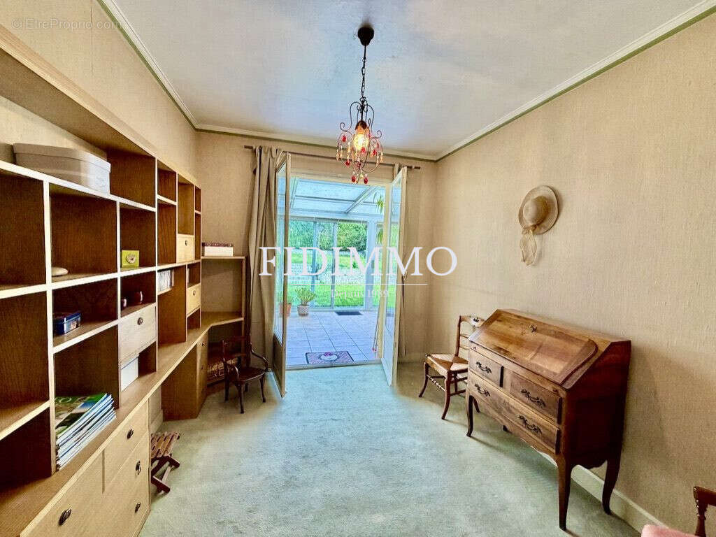 Maison à CHENNEVIERES-SUR-MARNE