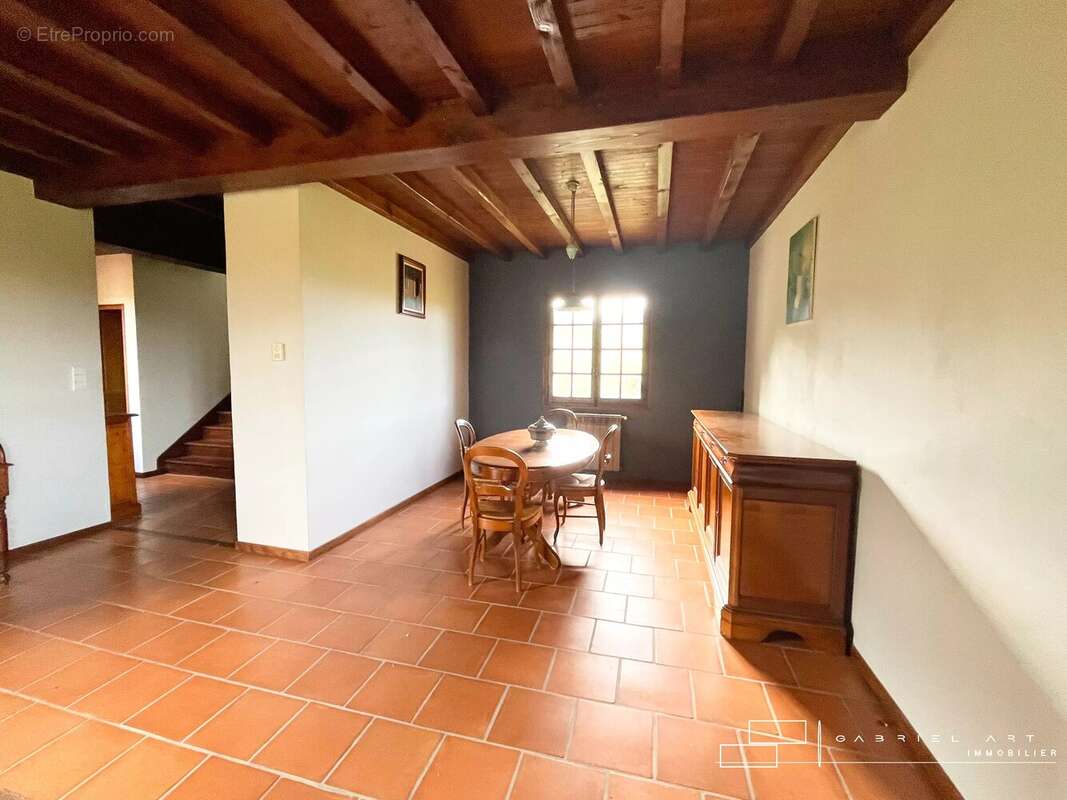 Maison à LASSEUBE-PROPRE