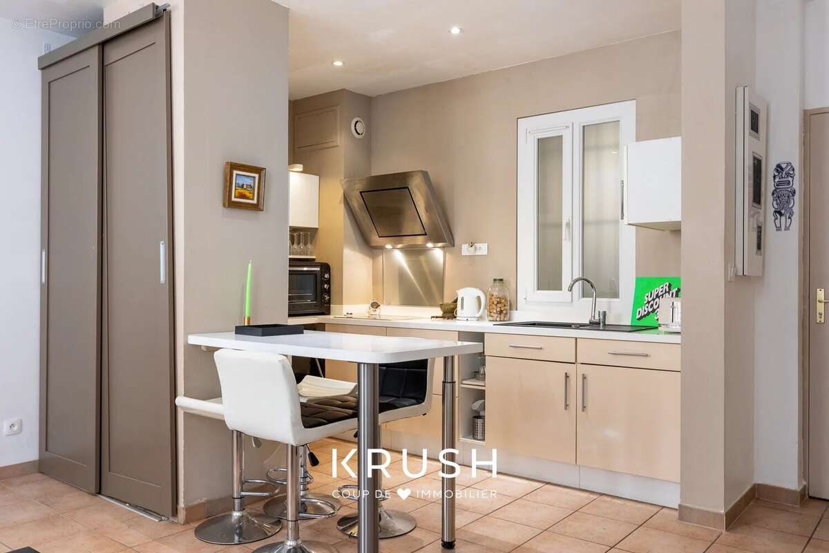 Appartement à MARSEILLE-2E