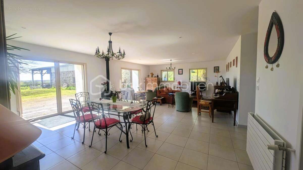 Longère en pierres  de PLAIN-PIED, avec dépendances – 3 hectares – Idéale grande famille, exploitation agricole, artisan, projet - photo 10