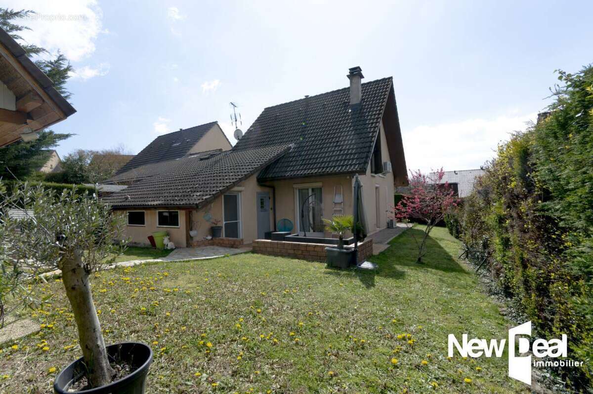 Maison à CRANVES-SALES