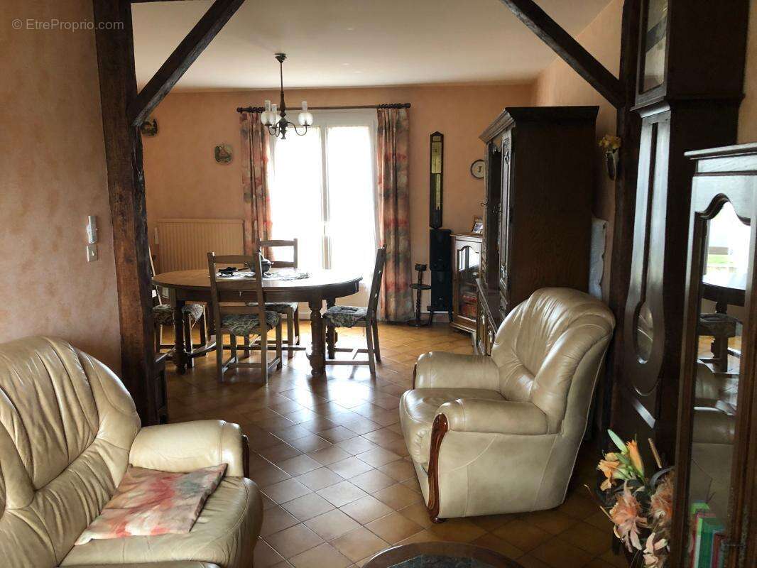 Maison à MEZIDON-CANON