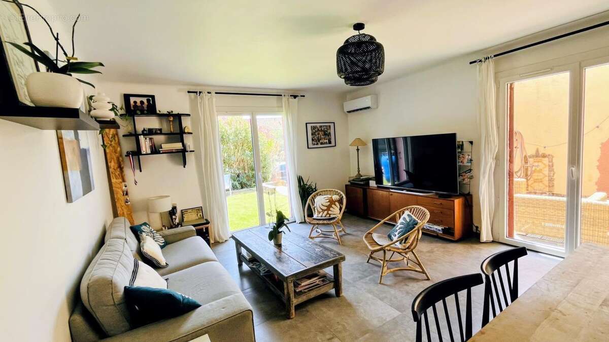 Maison 83 m² à Cogolin  - photo 3