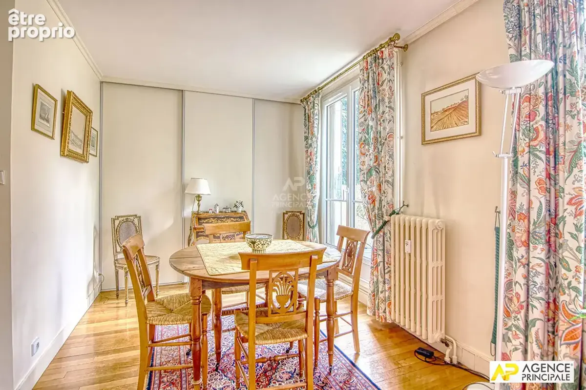 Versailles Rive Droite square Jean Houdon - Appartement 6 pièces 126.67 m² carrez avec balcons, caves et box - photo 2