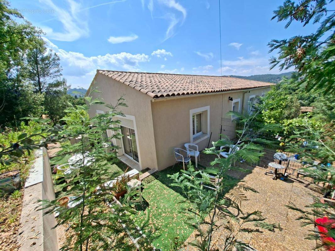 Maison à TARADEAU