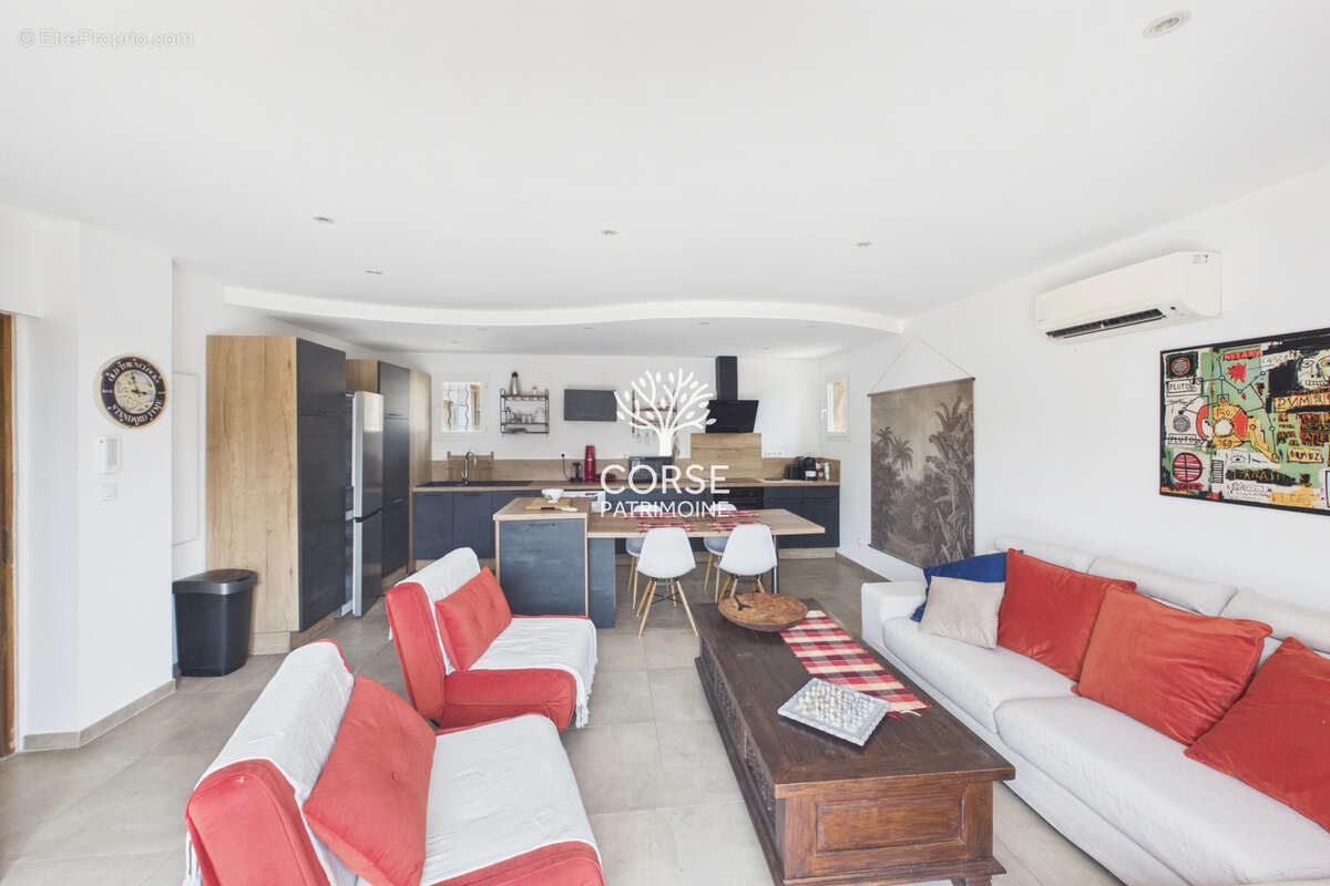 Maison avec appartement indépendant sur terrain piscinable et constructible - photo 24