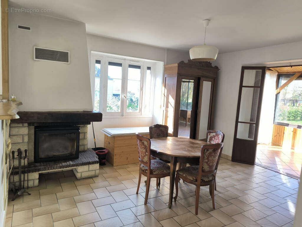 Maison à CERVON