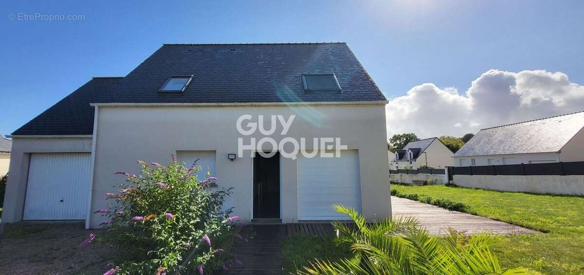 Maison à LOCMARIA-GRAND-CHAMP