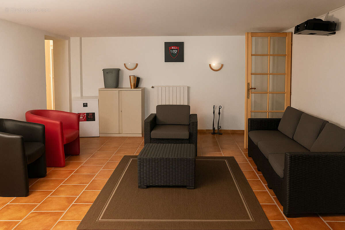 Maison à SOLLIES-TOUCAS