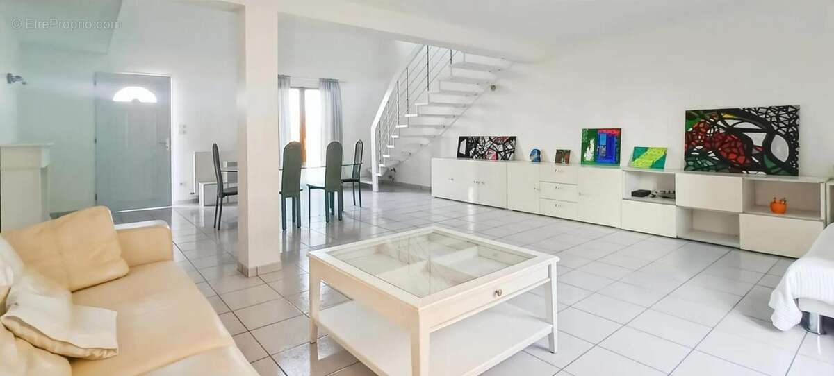 Maison 5 pièces de 133 m2 en vente, située Brezolles - photo 3