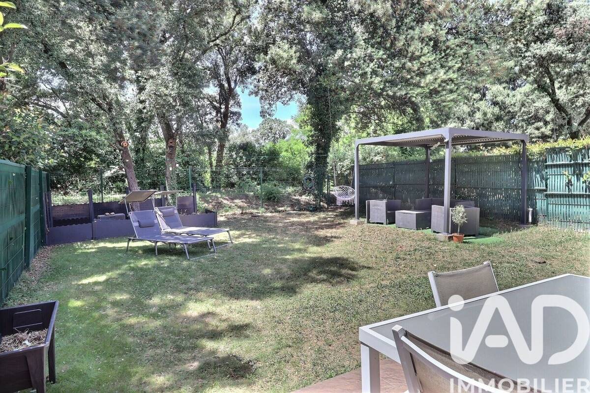 Photo 1 - Maison à SORGUES
