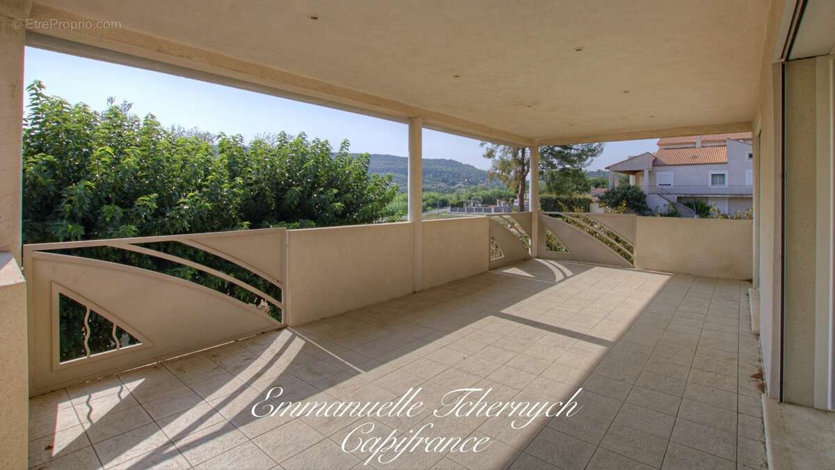Maison à vendre Istres – Vue sur l’Étang de l’Olivier – Maison 143m² – Terrain 2 050 m² - photo 7