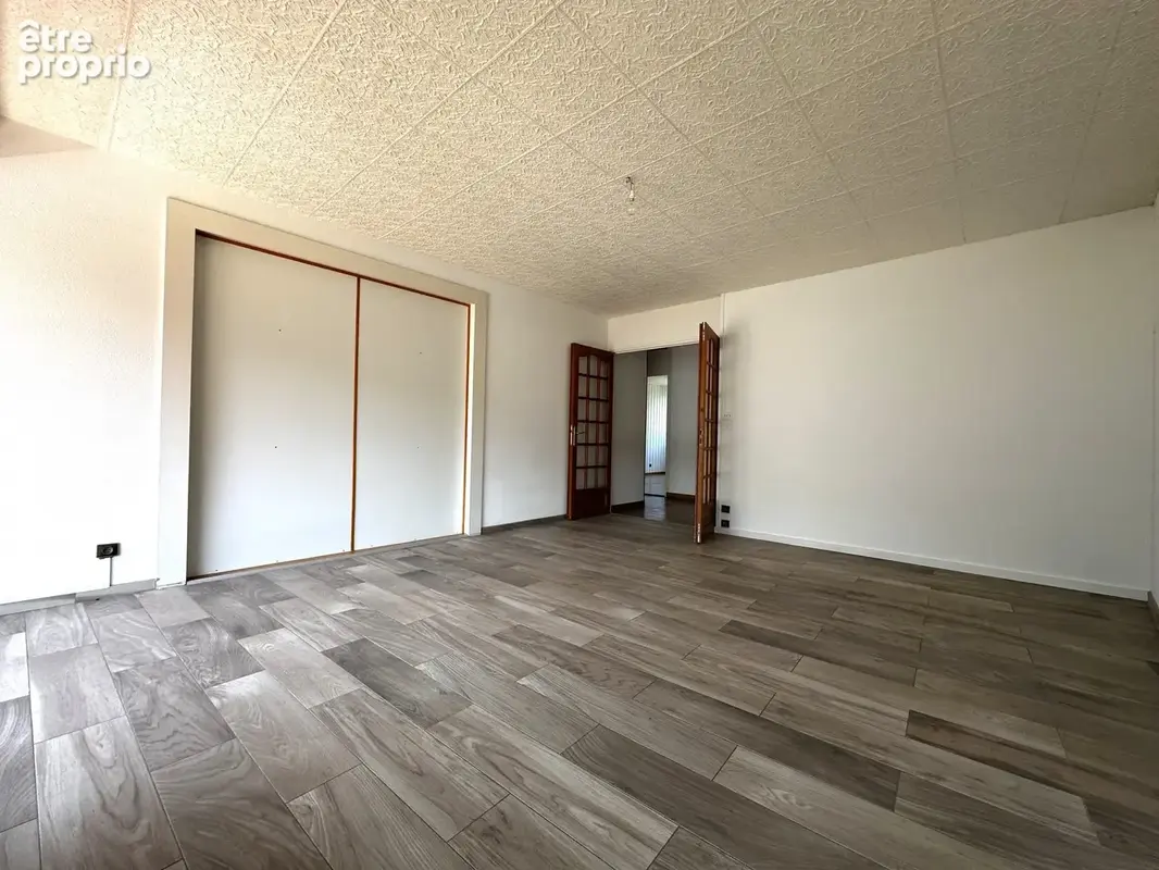 Appartement 96 m² à Cluses  - photo 4