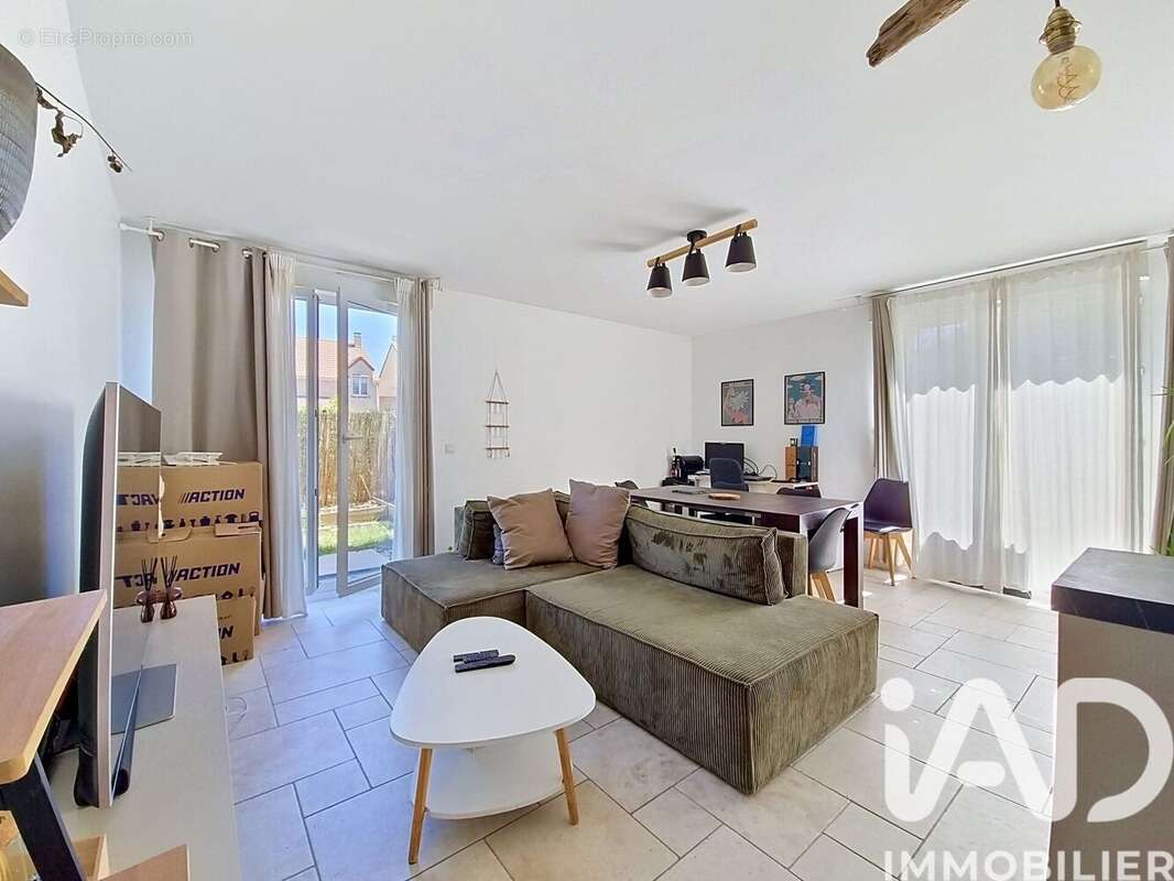 Photo 4 - Appartement à SAINTE-GENEVIEVE-DES-BOIS