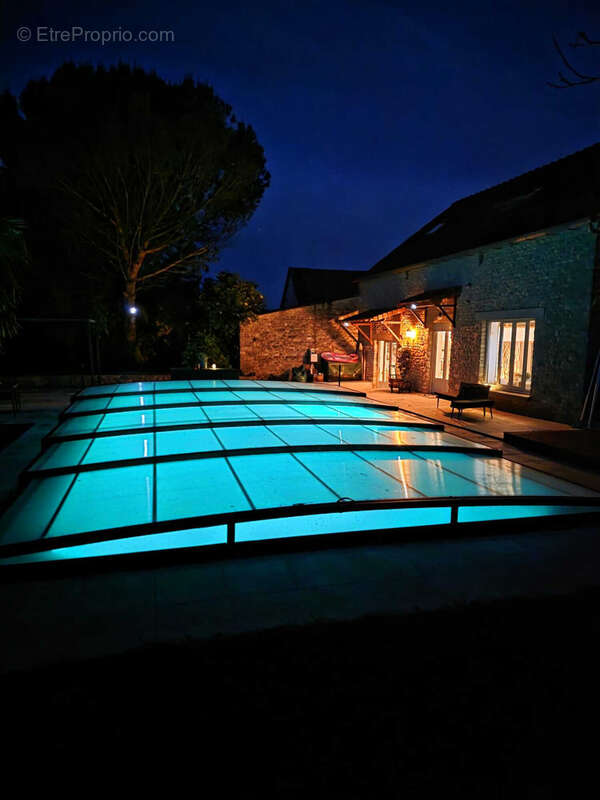 Propriété de caractère   Volumes d’exception & piscine chauffée - photo 12