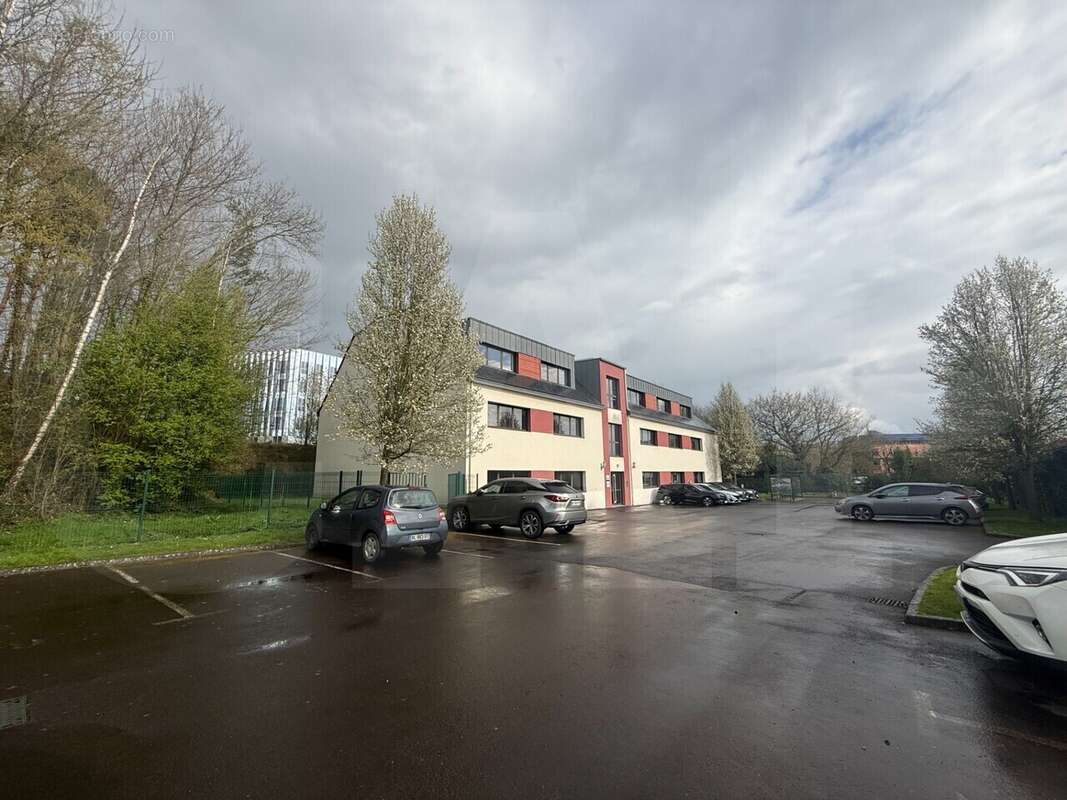 Commerce à CESSON-SEVIGNE