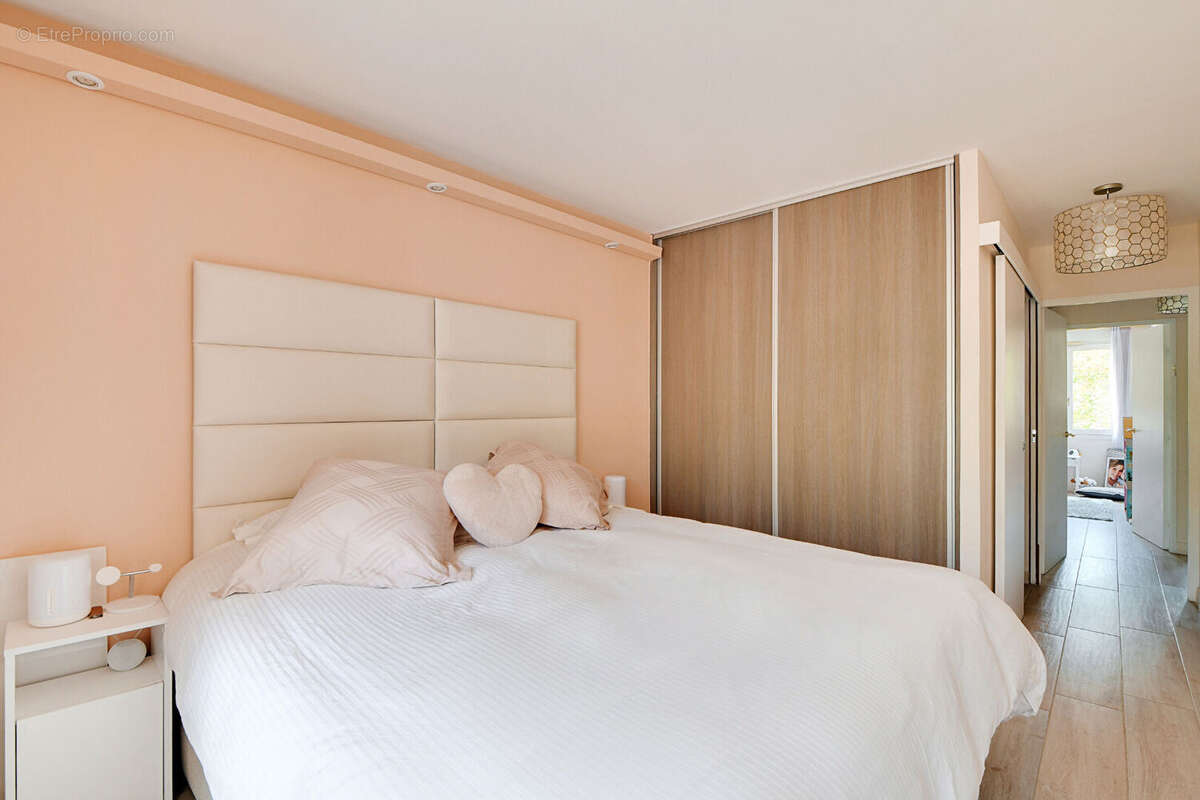 Appartement à ISSY-LES-MOULINEAUX