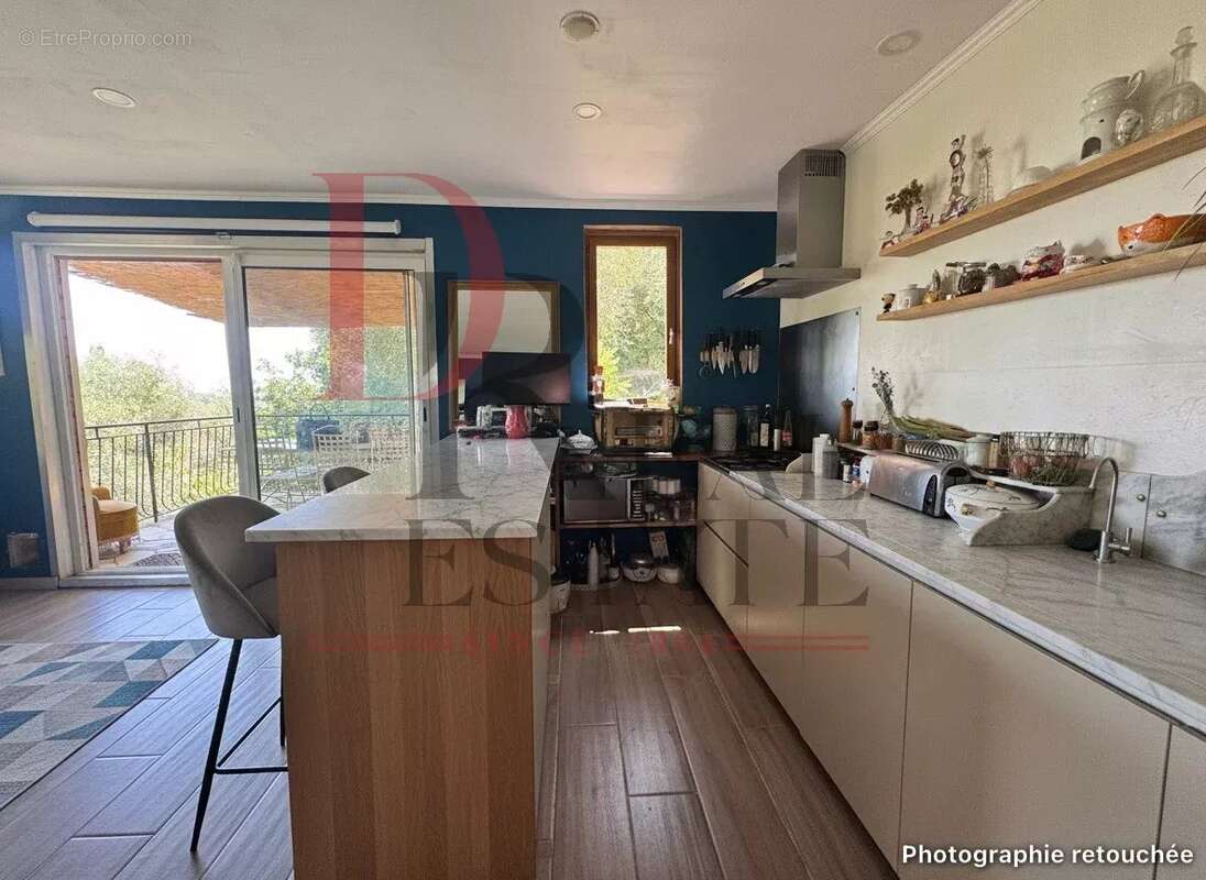 Appartement à CASTELLAR