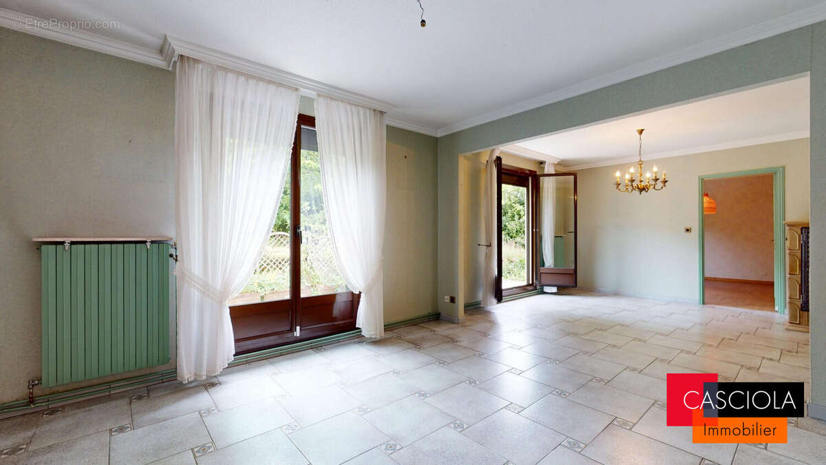 Maison à MARLY