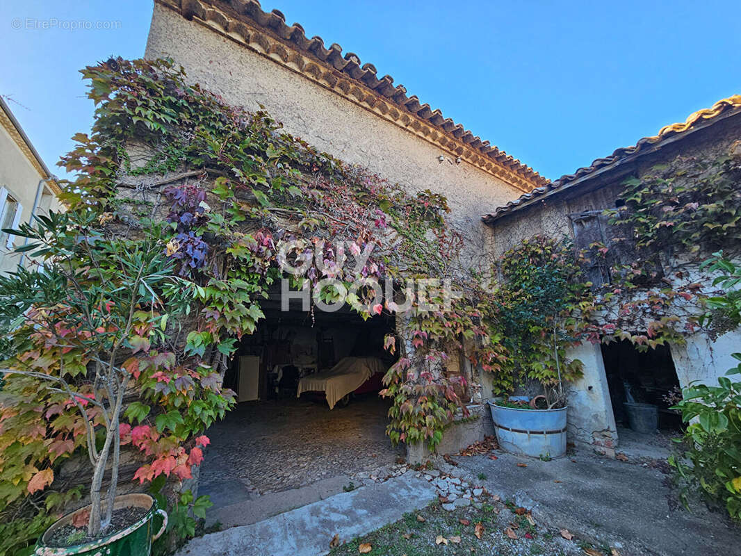 Demeure de Maître : L'Élégance et l'Espace aux Portes de Narbonne - photo 16
