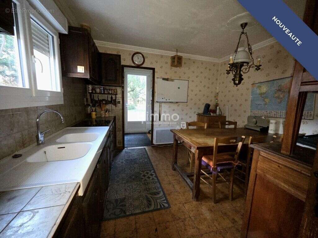 Maison à NOTRE-DAME-DE-SANILHAC