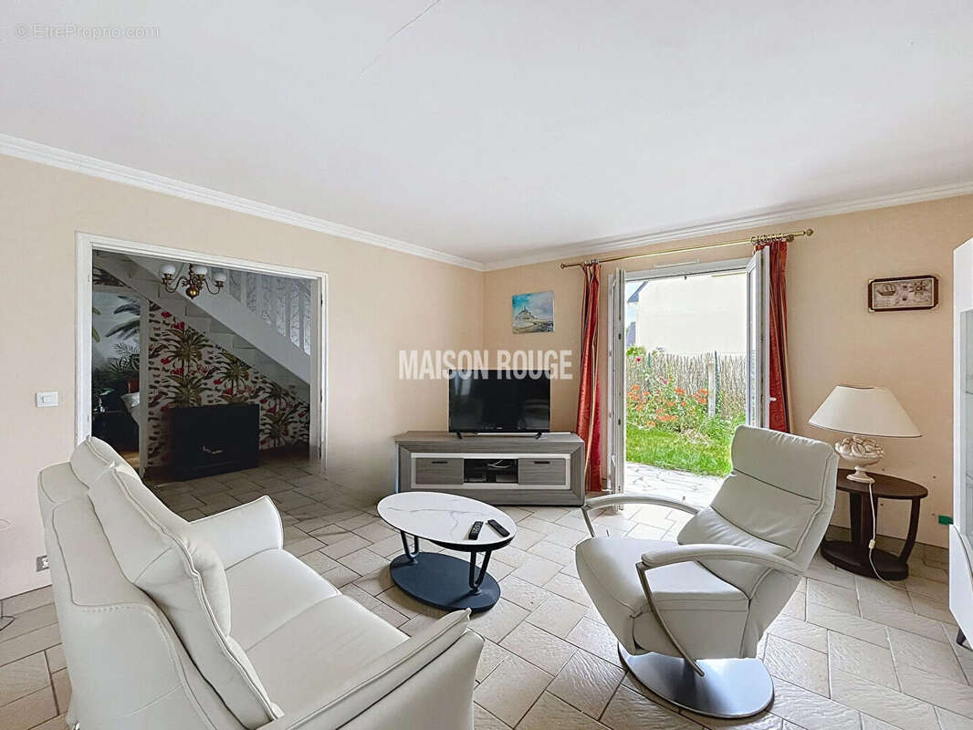 Maison à SAINT-MELOIR-DES-ONDES