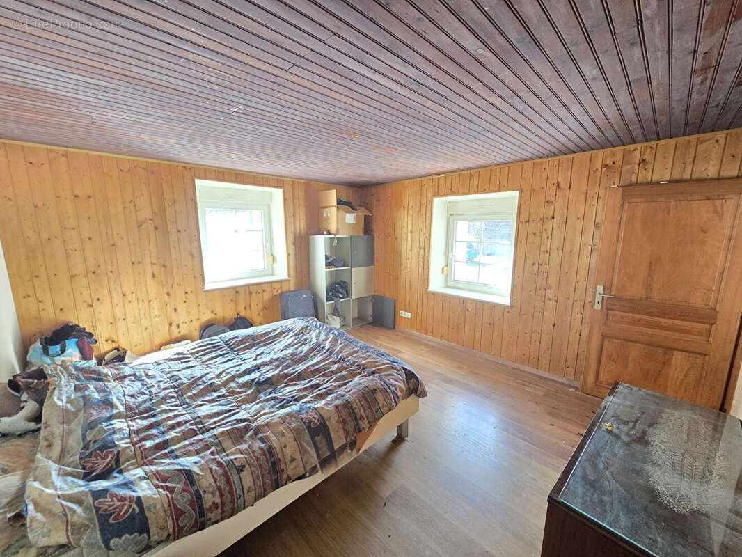 Appartement à LA CLUSE-ET-MIJOUX