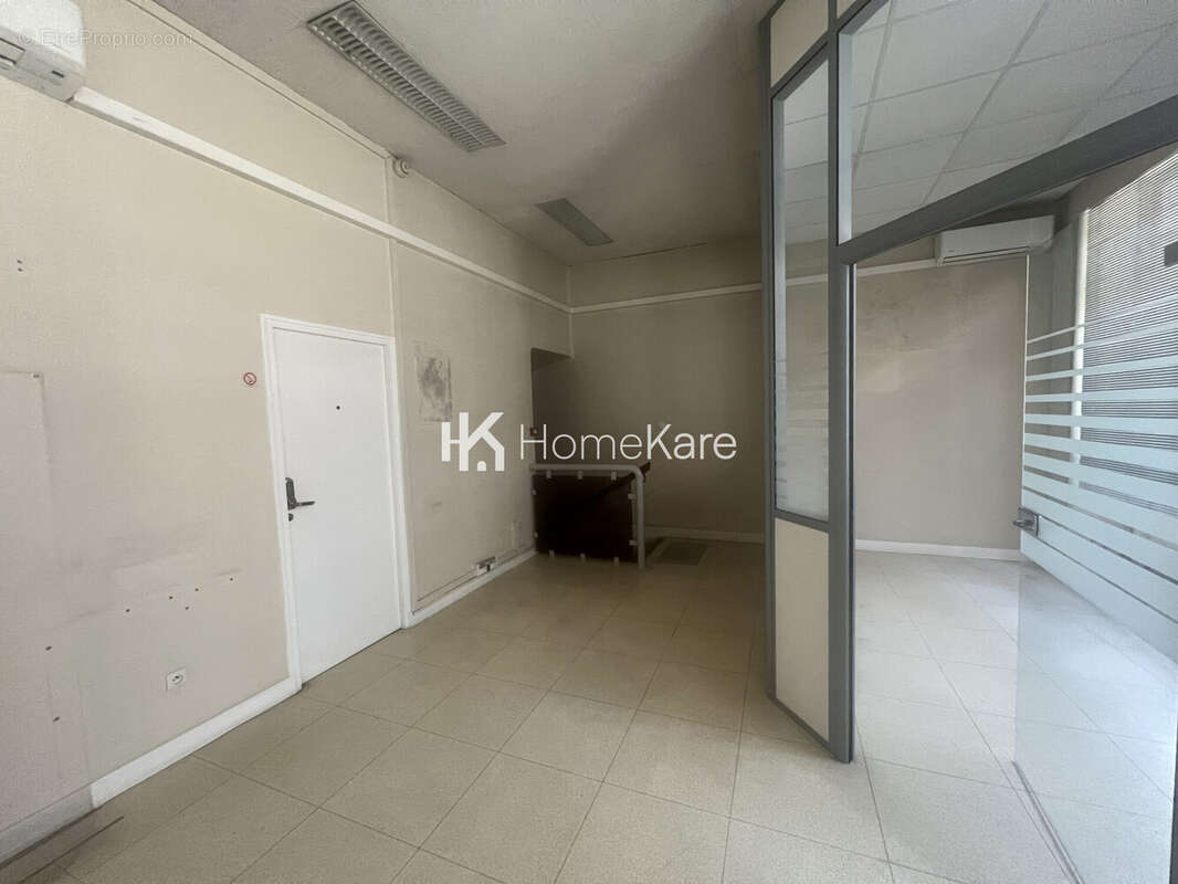 Commerce à MONTREJEAU