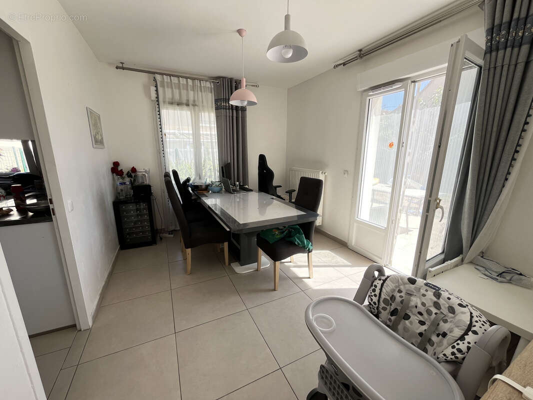 Maison à SARTROUVILLE