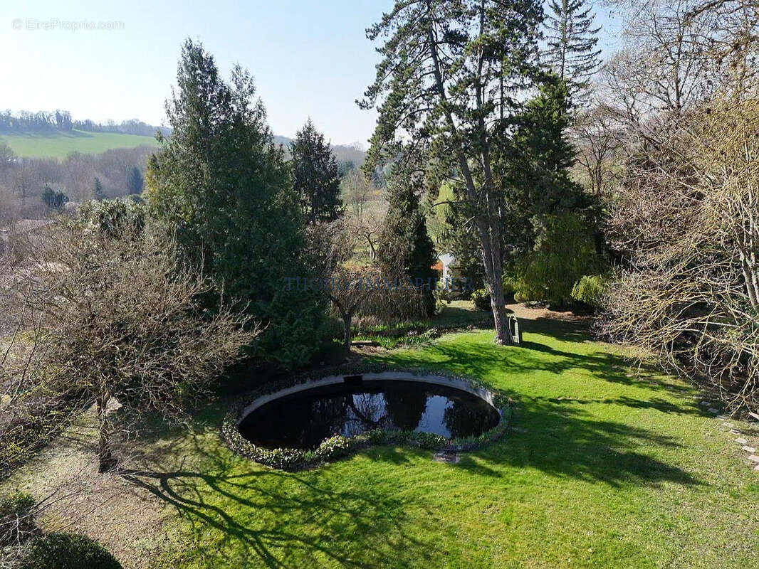 Maison à AUFFREVILLE-BRASSEUIL