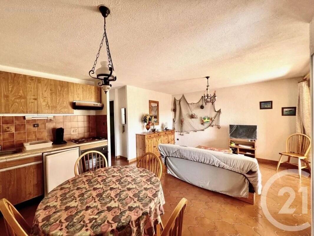 Appartement à LA LONDE-LES-MAURES