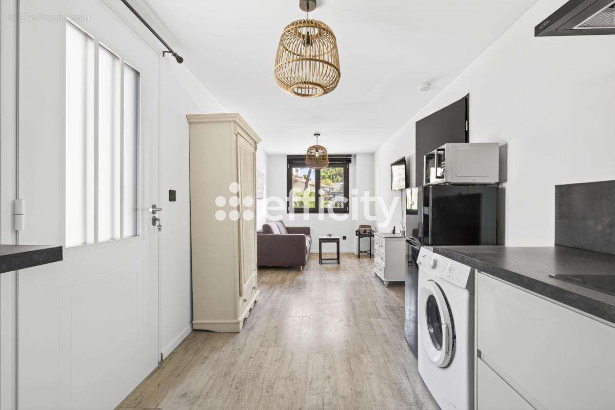 Maison 134 m² à Marseille-16e  - photo 18
